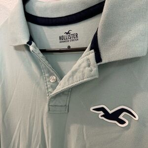 Hollister Men's Soft Blue Polo Shirt